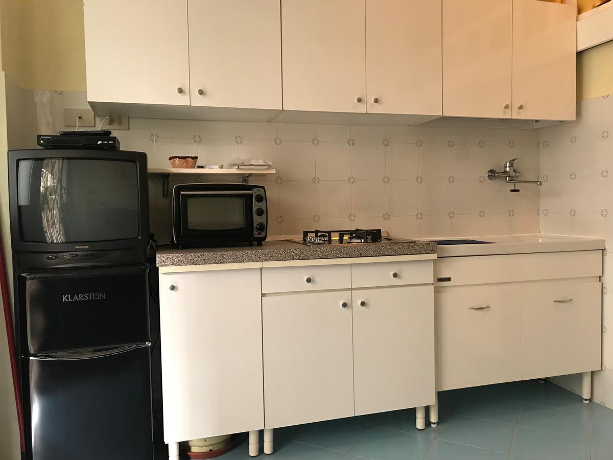 Flat Low Cost Apartman Sperlonga Kültér fotó